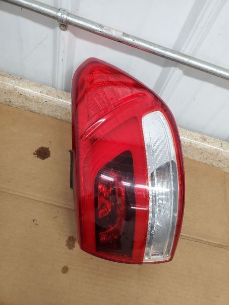 Passenger Tail Light Quarter Panel Mounted LED Fits 16-18 SORENTO 281780
