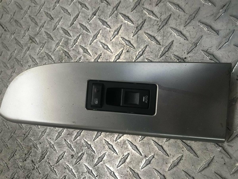2006 JEEP GRAND CHEROKEE PASSENGER FRONT DOOR WINDOW LOCK SWITCH OEM 4602742AA