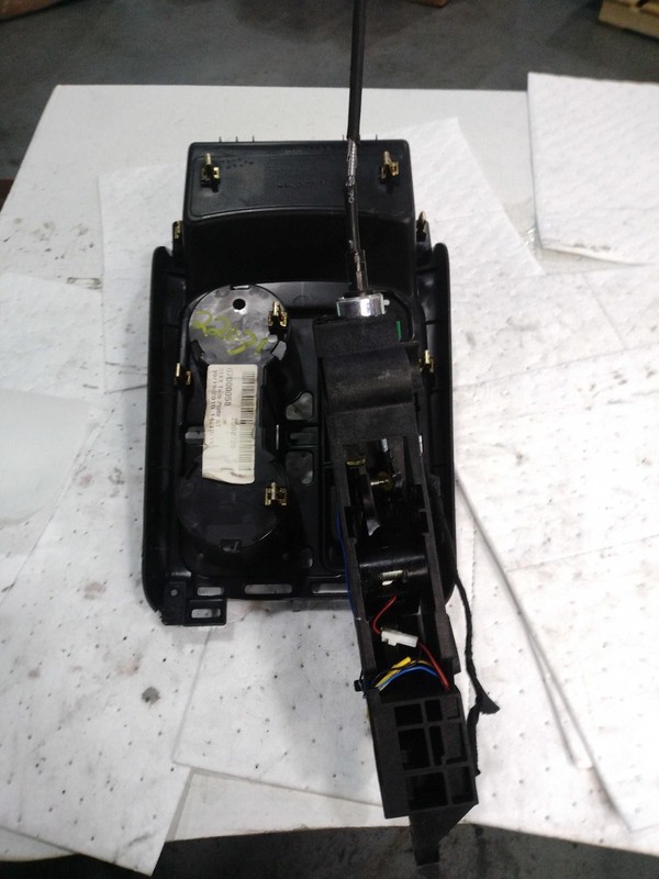 2016 Chevrolet Colorado Automatic Transmission Shift Lever Assembly Black 81K