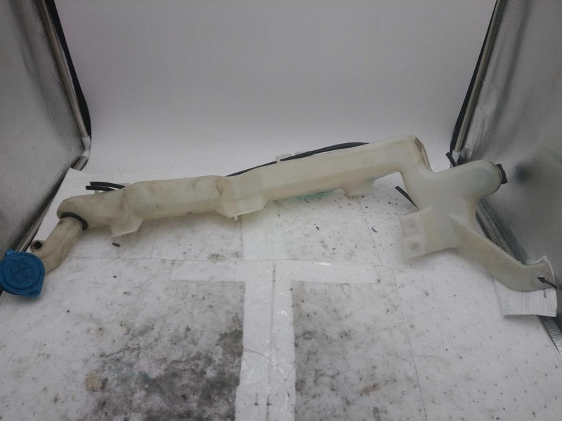 2016 Honda CR-V Washer Fluid Reservoir OEM White 2.40L 126K Miles