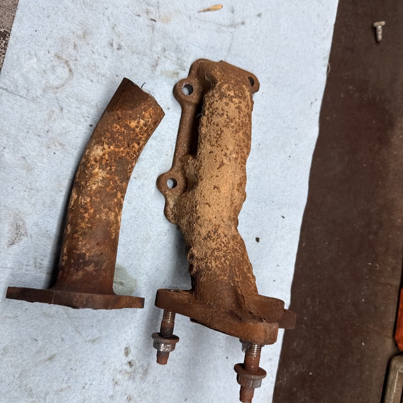 Cushman Truckster 897085 Exhaust ManifoldDaihatsu 327 Engine 898632B