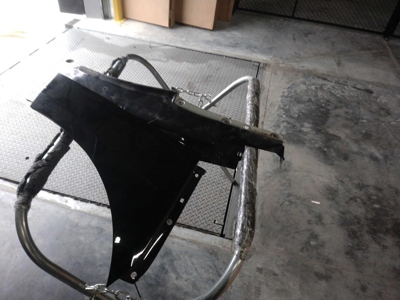 2015 Porsche Macan Right Fender Black Good Condition OEM 406593 2PCS