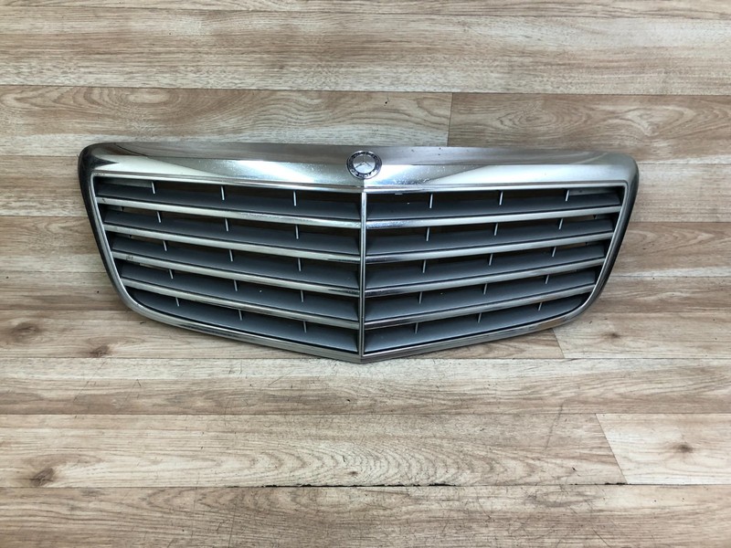 MERCEDES BENZ OEM W211 E320 E350 E550 E63 FRONT HOOD GRILLE GRILL 2007-2009