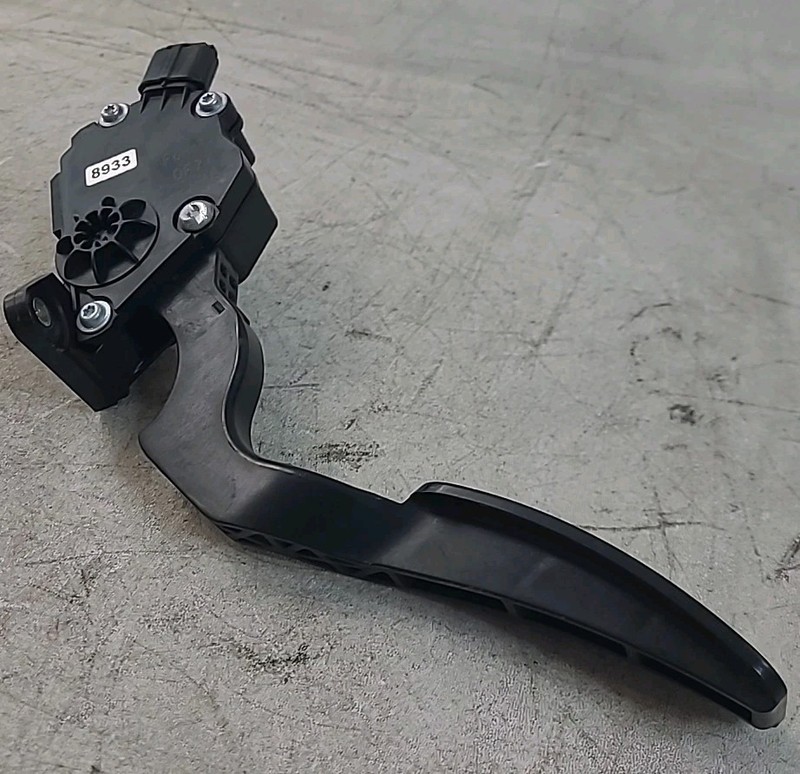 2014 Mazda 2 Electronic Gas Pedal Accelerator Assembly DF71-K4238-8911 OEM