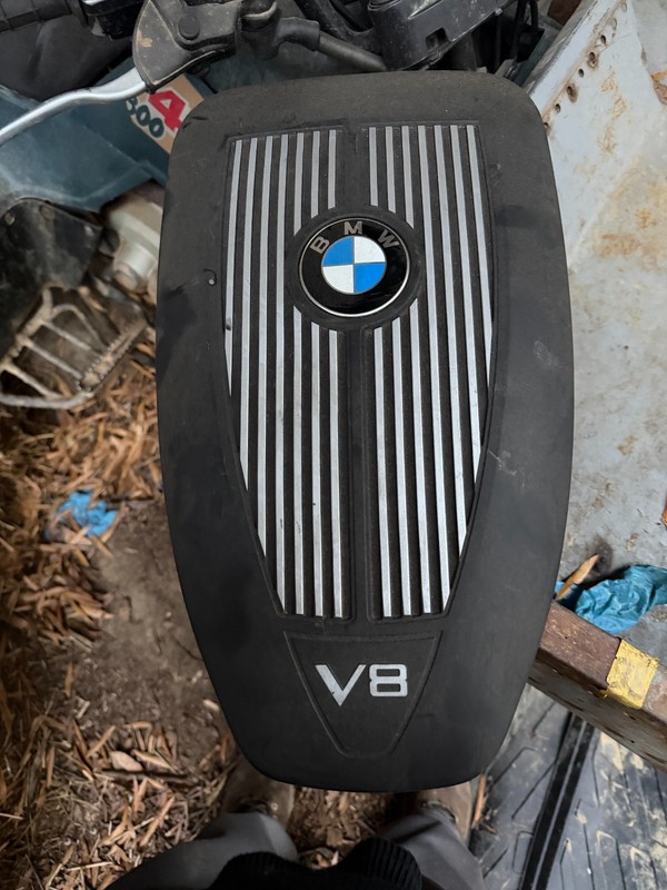 07-10 BMW X5 OEM 4.8 V8 UPPER CENTER ENGINE COVER
