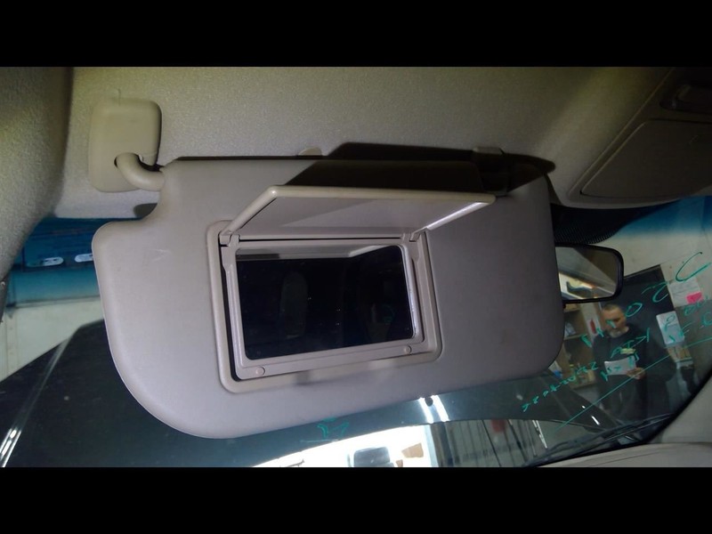 Driver Left Sun Visor Without Illumination Fits 05-10 SPORTAGE 1560743