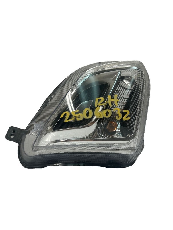 Chevrolet Equinox turn signal 18 to 21 front lamp right side assy OEM 84226246