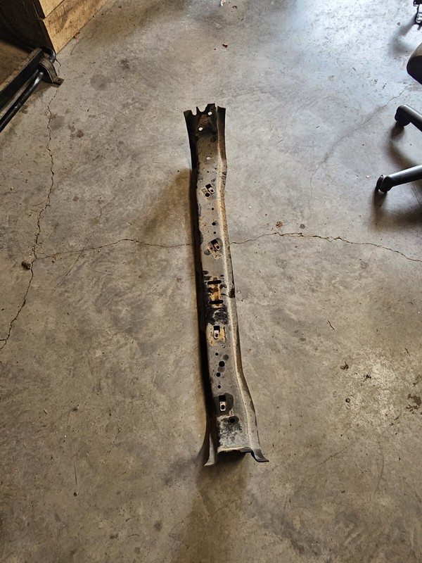 2003 Ford E350 5.4Automatic Trans Transmission Crossmember Frame