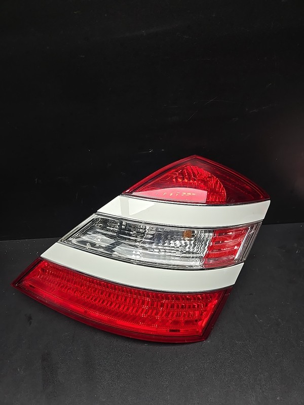 07-09 Mercedes W221 S600 S63 AMG S450 Right Passenger Side Tail Light Lamp OEM