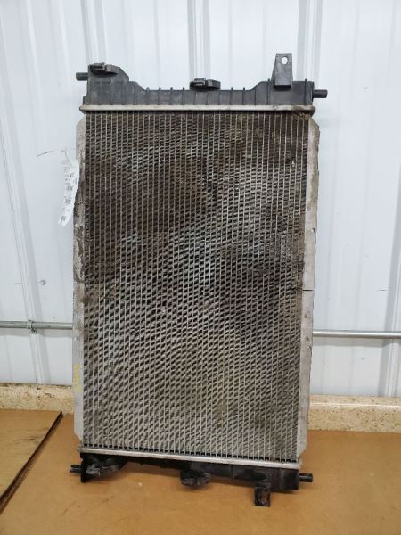 Radiator Fits 98-02 CROWN VICTORIA 281879