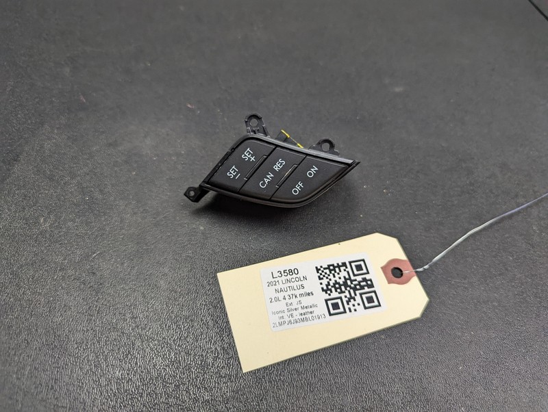 Steering Wheel Left Lower Cruise Control Switch 2021 Lincoln Nautilus 2019-2022