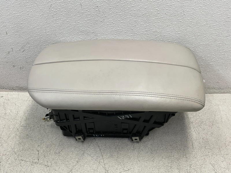 15 16 17 18 BMW X5 M F85 Center Console Armrest Storage Compartment 1621 OEM