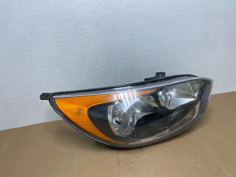 2012 to 2017 Kia Rio Hatchback Right Passenger RH Halogen Headlight AC5627 DW