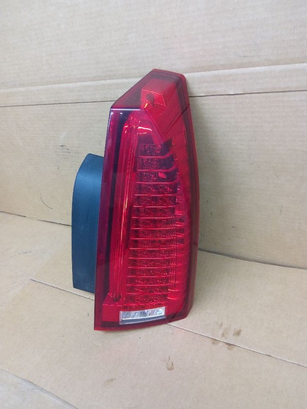 Passenger Tail Light Sedan VIN D 4th Digit V-series Fits 08-14 CTS 268942