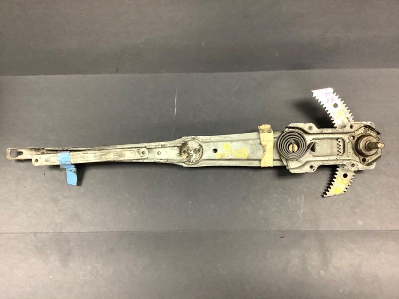 1988 CRX 2DR Right Door Window Regulator Assy Manual Crank Glass Opener OEM
