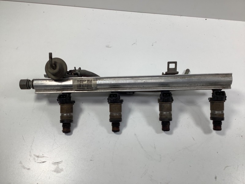 96-00 Civic EX Intake Injector Fuel Rail Gas Pipe Line Assy. with Injectors OEM