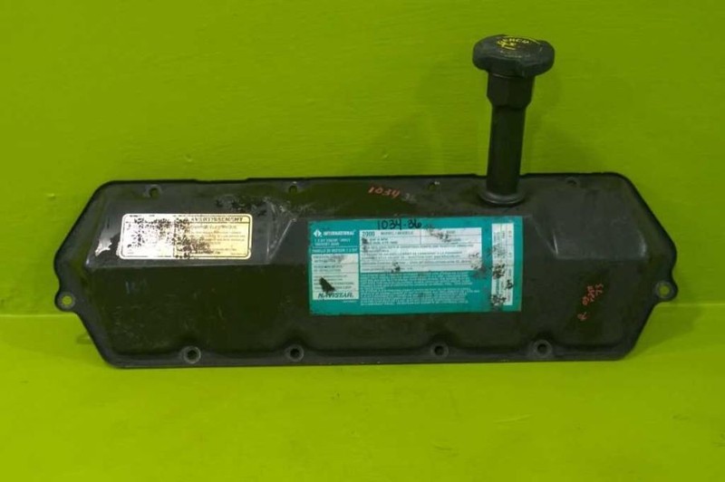 00 F250SD 7.3L AT RIGHT VALVE COVER OEM 1034-36