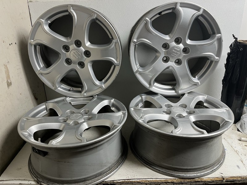 2007-2009 Suzuki XL-7 XL7 17x7 5 Spoke Alloy Wheel Rim Set of 4 w Center Caps