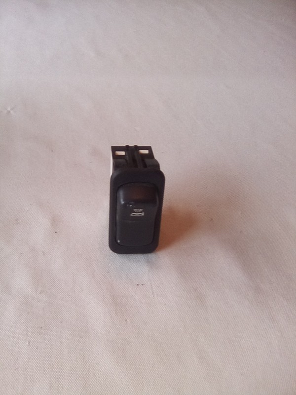Peterbilt P27-1157-101 Dome Light Switch