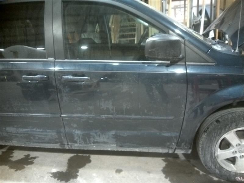 Passenger Front Door Electric Fits 11-18 CARAVAN 2500258