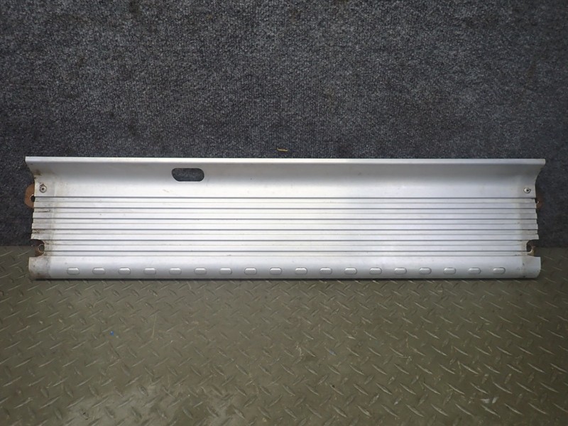 1991-1997 TOYOTA LAND CRUISER FJ80 REAR BUMPER STEP PLATE ASSEMBLY