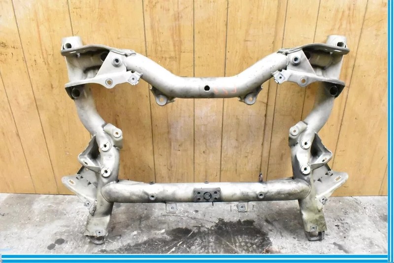 11-18 Mercedes W212 E350 CLS550 Front Sub Frame Subframe Engine Crossmember OEM