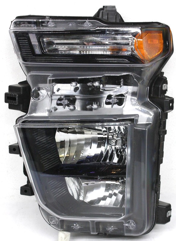 OEM Left Side Halogen Headlamp For 2024 Chevrolet Silverado 2500 3500 84983012