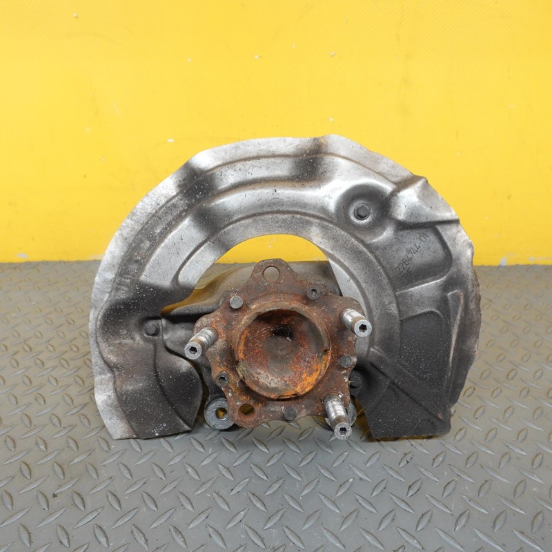 2016-2020 BMW M2 F87 Front Rh Spindle Knuckle Wheel Hub Oem 228400205