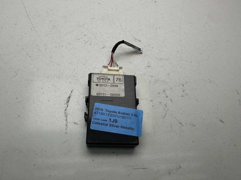 2015 Toyota Avalon Network Gateway Control Module Computer Unit OEM 89111-06050