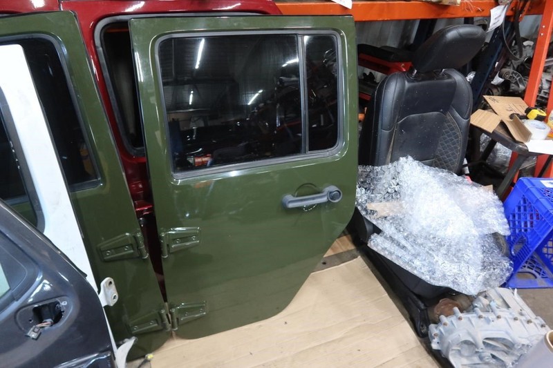 2011-2018 Jeep Wrangler JK JKU OEM Rear Left Driver Side Power Door 68079599