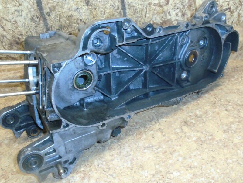 2018 Tao Scooter 50CC 50 TAOTAO BD50QT Jiangsu Engine Motor Case Casing Crank 18