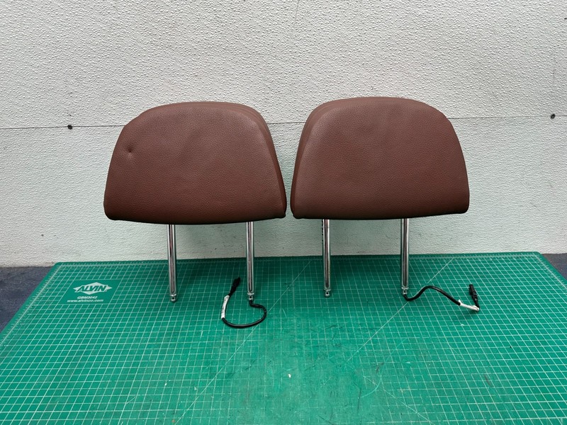 11-13 BMW 528i 535i 550i FRONT LEFT RIGHT SET SEAT HEADREST Brown OEM