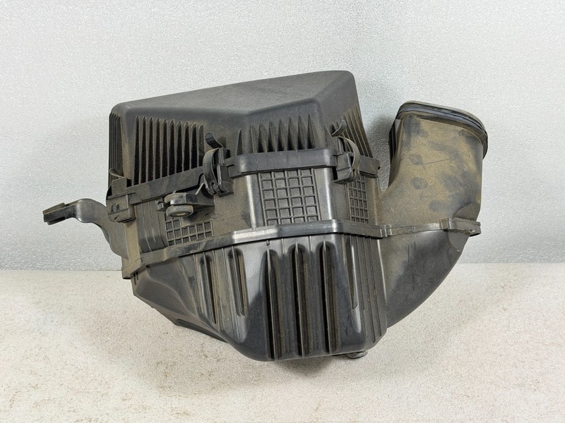 2013-2016 HYUNDAI GENESIS COUPE 2.0 AIR INTAKE CLEANER FILTER BOX ASSEMBLY #017