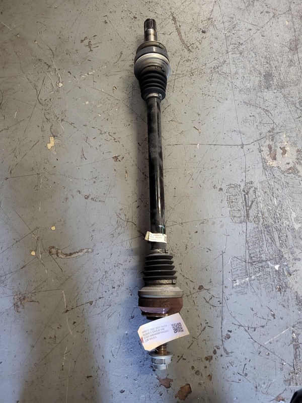 Used Oem Alfa Romeo Right or Left Rear Axle Shaft 505602770 for Giulia 2021