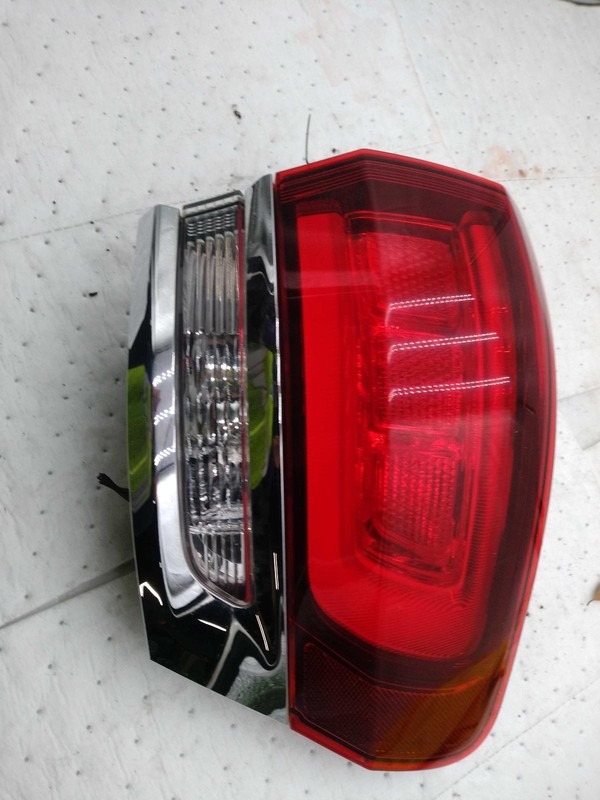2020 Jeep Grand Cherokee Right Tail Light Assembly Grey Used 87K Miles OEM