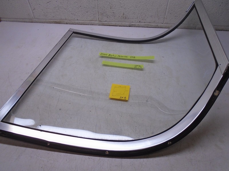 Z7a 2001 Astro Boat Windshield starboard right driver side Piece 1950SS