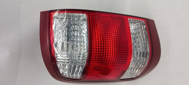 2002 NISSAN PATHFINDER Left driver Taillight quarter mount OEM 99 00 01 02 03 04