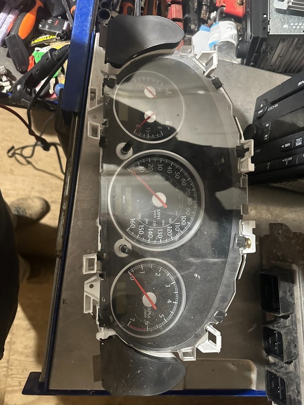 04-05 CHRYSLER CROSSFIRE OEM INSTRUMENT SPEEDOMETER GAUGE CLUSTER 111K