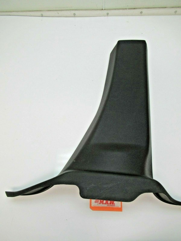 B PILLAR POST RIGHT REAR TRIM DOOR HINGE COVER LOWER CENTER RR for 07-12 ACADIA
