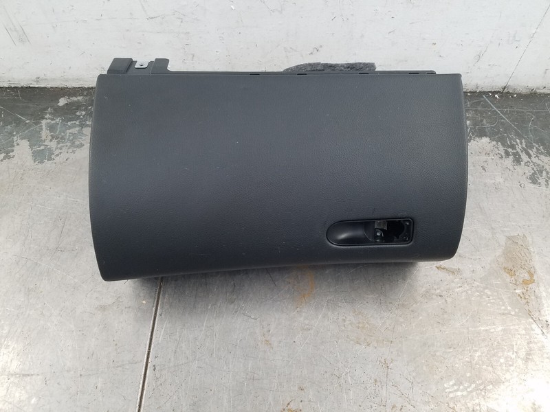 2017 Mercedes AMG C 63 S Glove Box - * #4347 i5