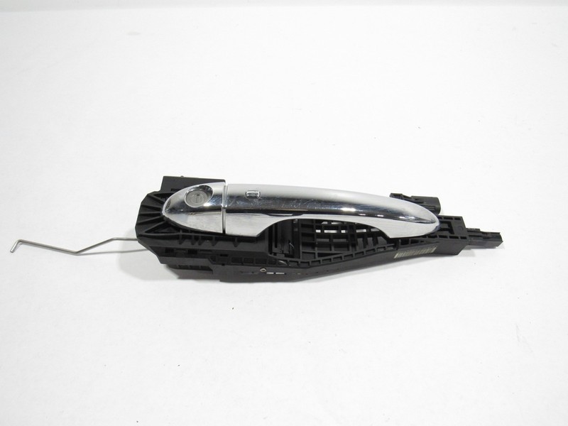 Maserati Levante Q4 2017 Front Left Driver Door Exterior Handle Bracket 16-24 ;#