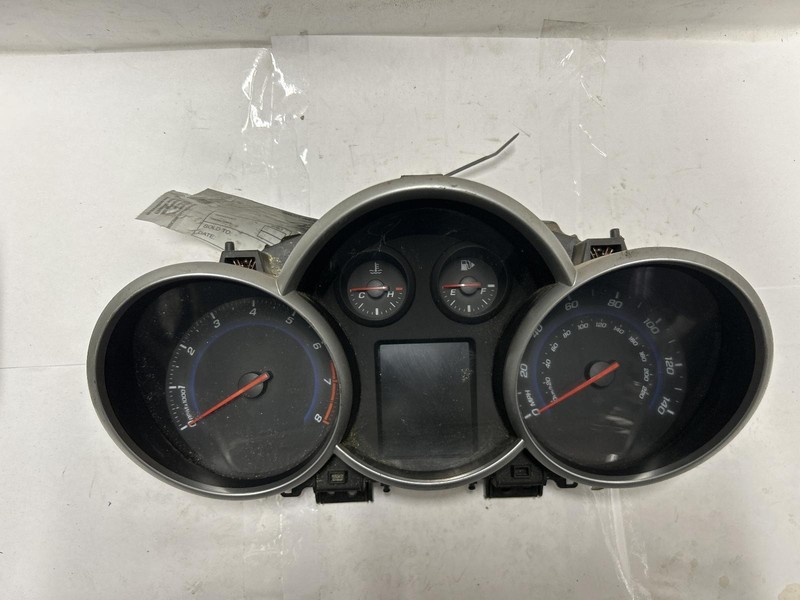 2013 CHEVROLET CRUZE Speedometer MPH B76 95k miles 95129378 OEM 13