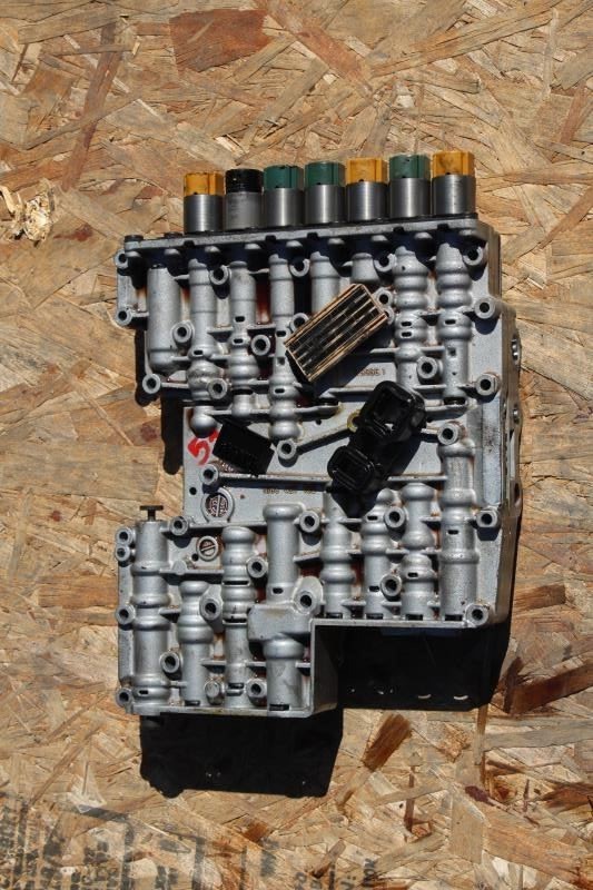 2006 2007 BMW 550i AUTOMATIC TRANSMISSION VALVE BODY 1068128358