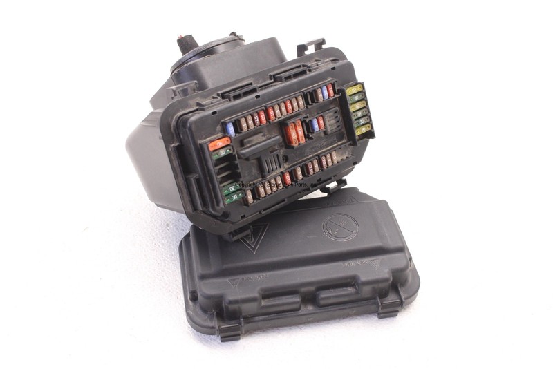 2014 2015 2016 BMW 435i F32 COUPE FRONT ENGINE BAY FUSE BOX FUSEBOX OEM