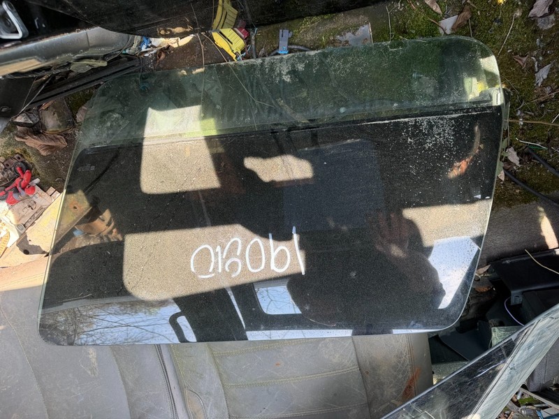 03-09 HUMMER H2 OEM LH FRONT DOOR WINDOW GLASS - DRIVER FRONT