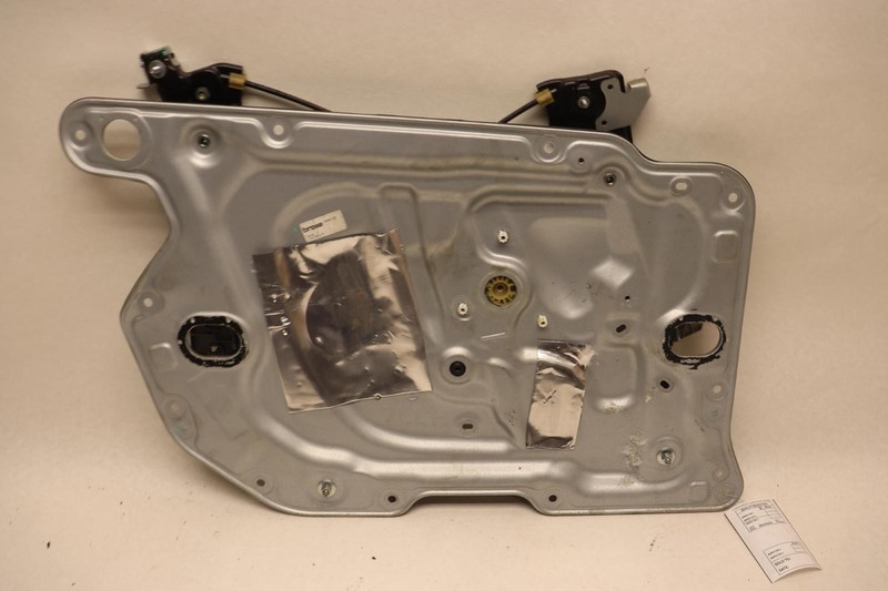2008-2013 INFINITI G37 Q60 FORNT LEFT DRIVER SIDE DOOR WINDOW REGULATOR OEM