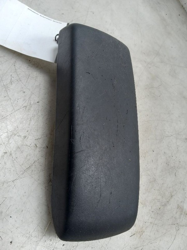 08-10 SCION XB 2.4L FWD AT FLOOR MOUNTED CENTER CONSOLE LID