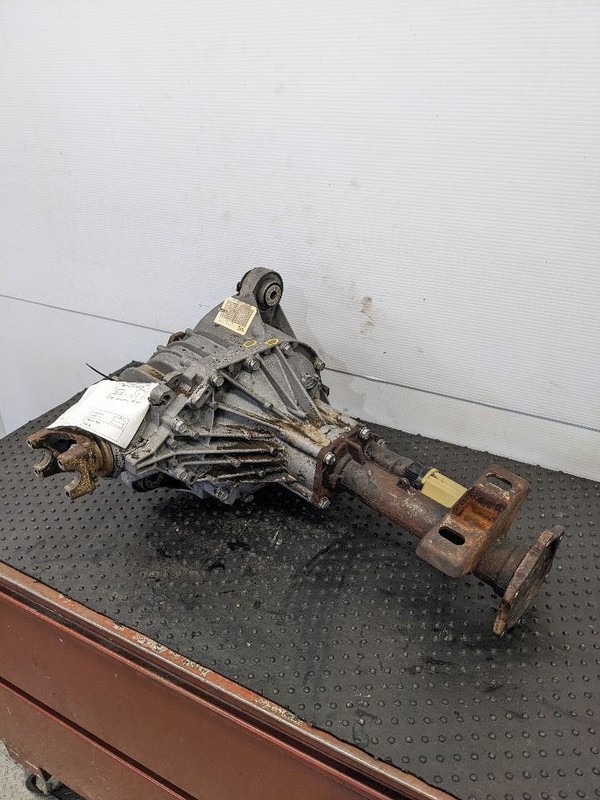 Carrier Front Axle Fits 00-13 SUBURBAN 2500 1145822