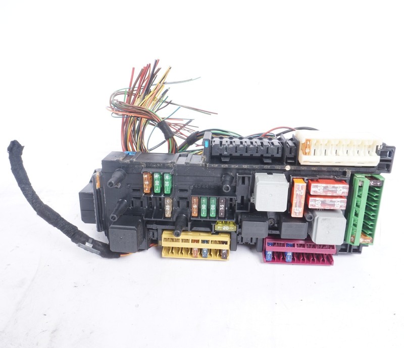 08-14 Mercedes C250 C300 C350 Front SAM Control Module Fuse Box A2129005812 OEM