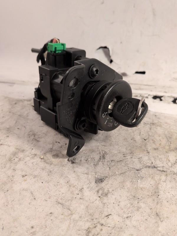2008-2012 Chevy Malibu Ignition Lock Cylinder Switch w Key OEM 25912834